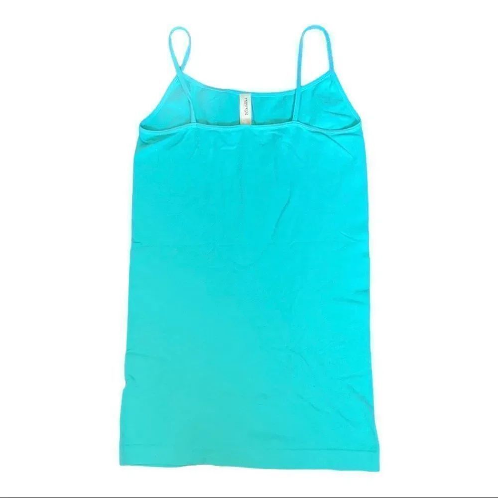 2 Summer Tank Tops - Picture 4 of 9